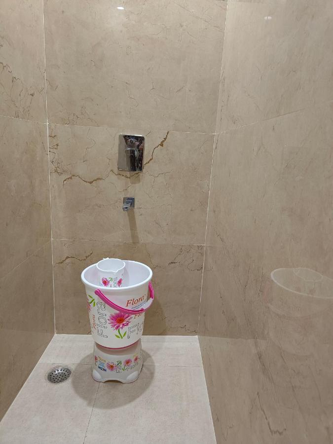 Hotel Batra Home Nizamuddin นิวเดลี ภายนอก รูปภาพ