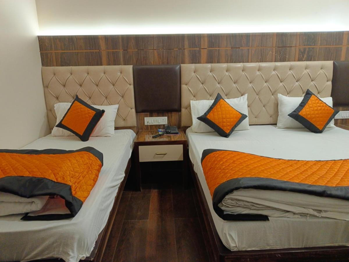Hotel Batra Home Nizamuddin นิวเดลี ภายนอก รูปภาพ