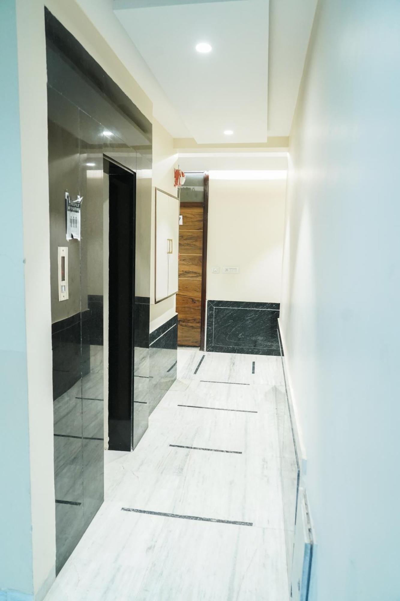 Hotel Batra Home Nizamuddin นิวเดลี ภายนอก รูปภาพ
