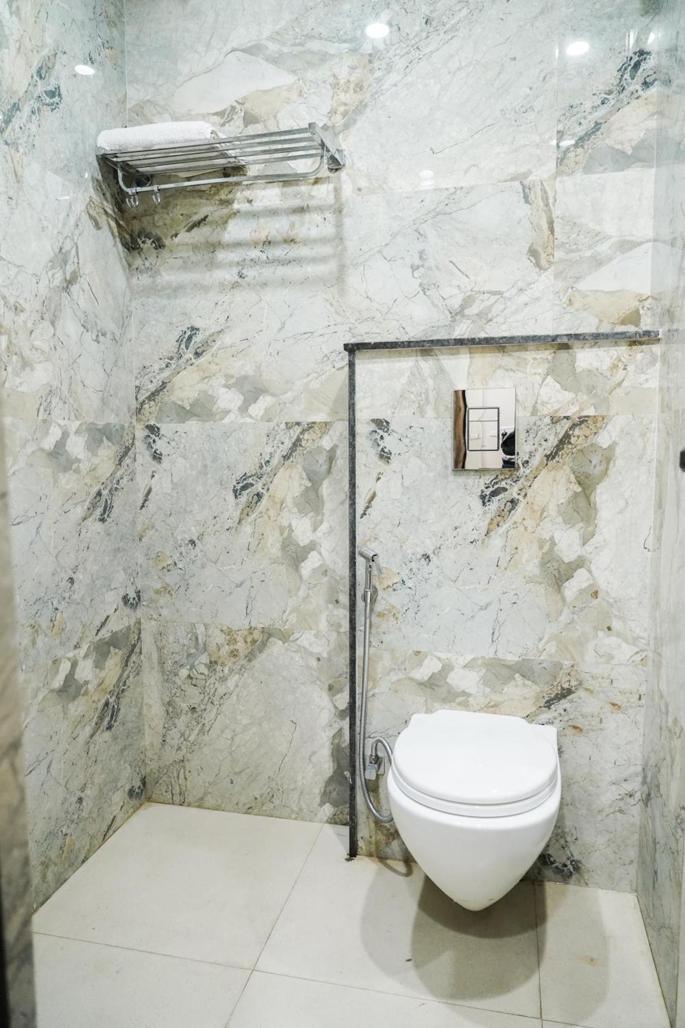 Hotel Batra Home Nizamuddin นิวเดลี ภายนอก รูปภาพ